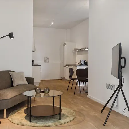 4br Med Plads Til 7 I Hjertet Af Орхус